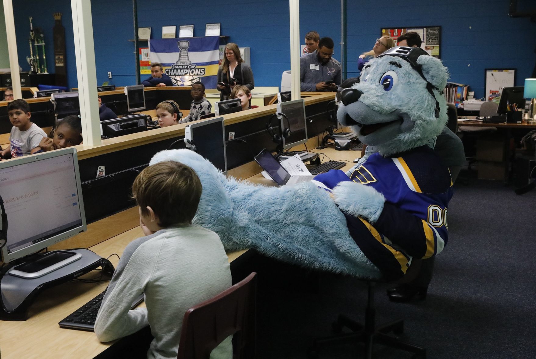 The St. Louis Blues team with Parkway Schools